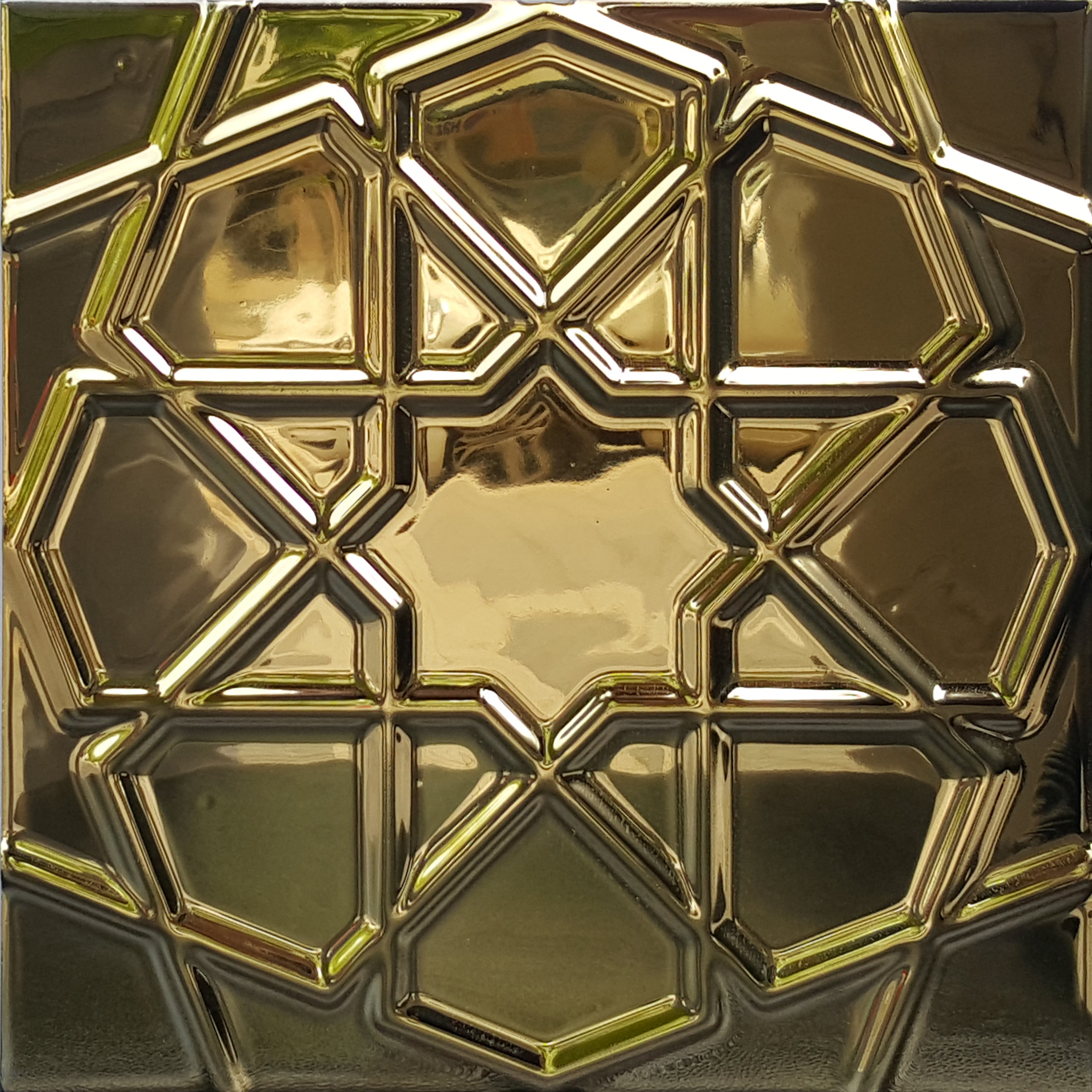 20x20 Altın Yaldız Rölyefli Selçuk Yıldızı Çini